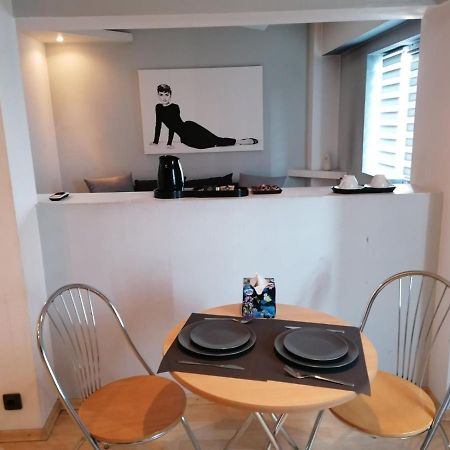 Ariana Apartment By EasyBukarest Exterior foto